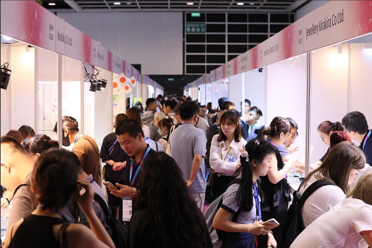 Hong Kong Jewellery Exhibition - Image 11