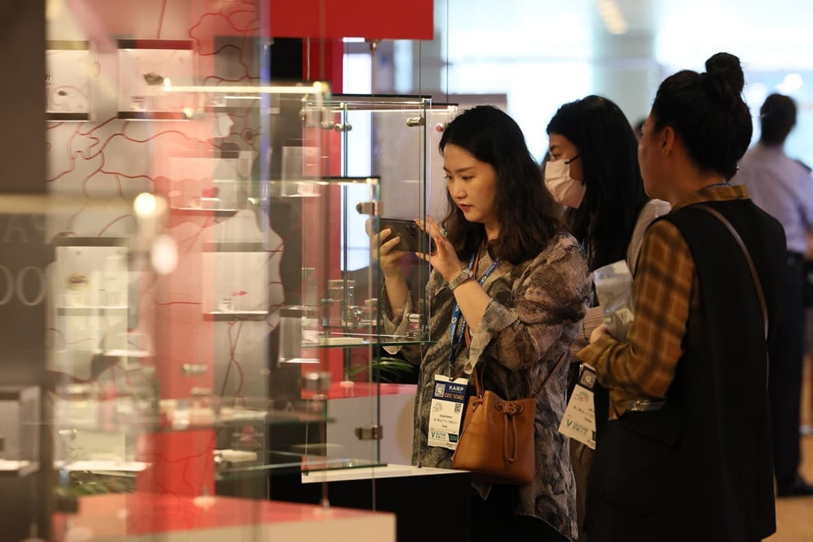 Hong Kong Jewellery Exhibition - Image 12
