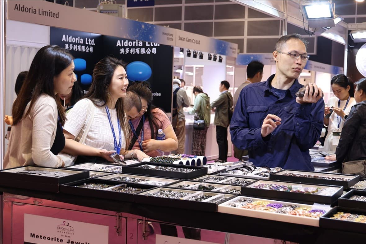 Hong Kong Jewellery Exhibition - Image 6