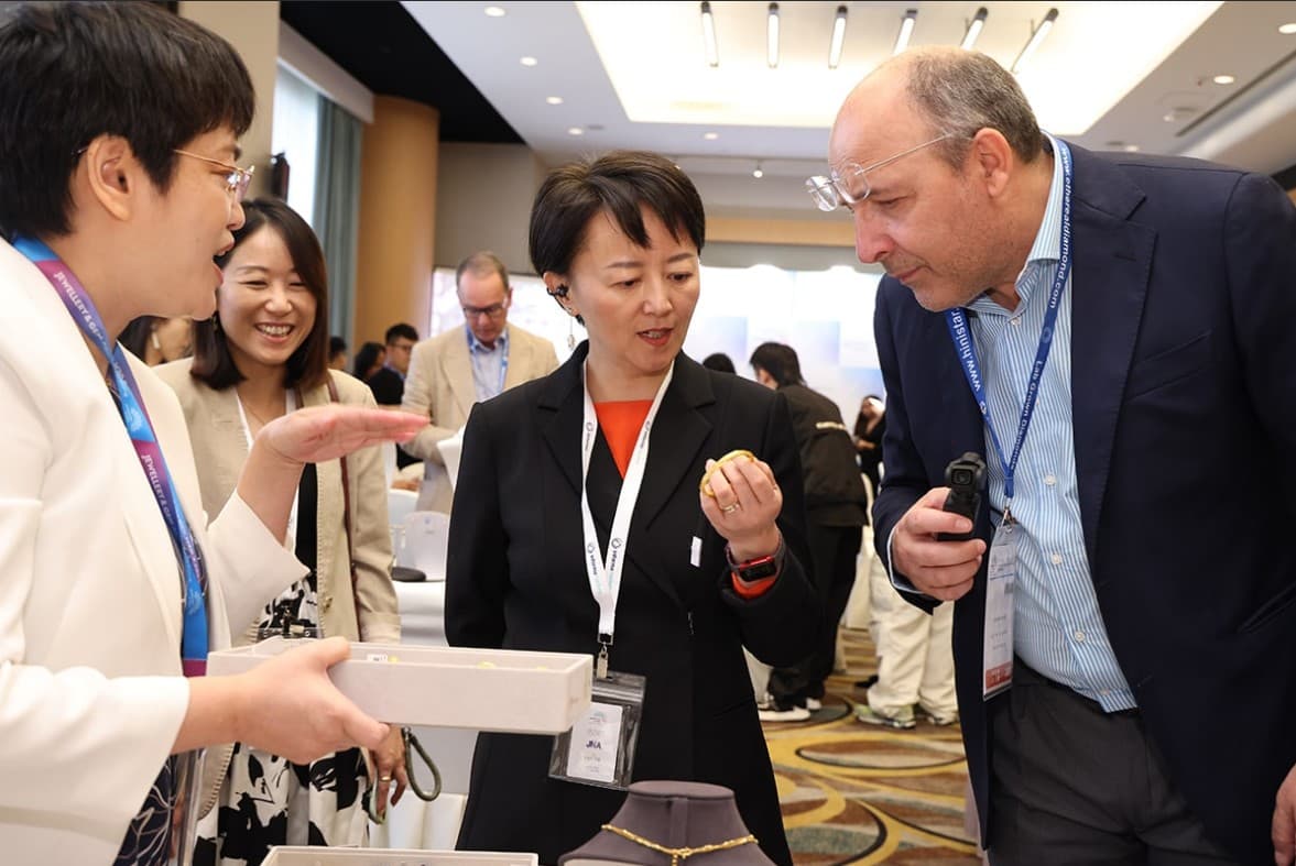 Hong Kong Jewellery Exhibition - Image 8