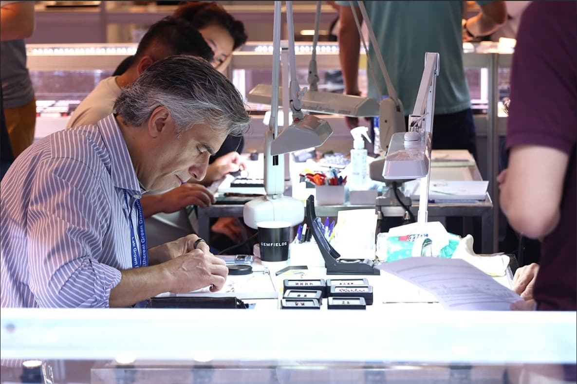 Hong Kong Jewellery Exhibition - Image 10