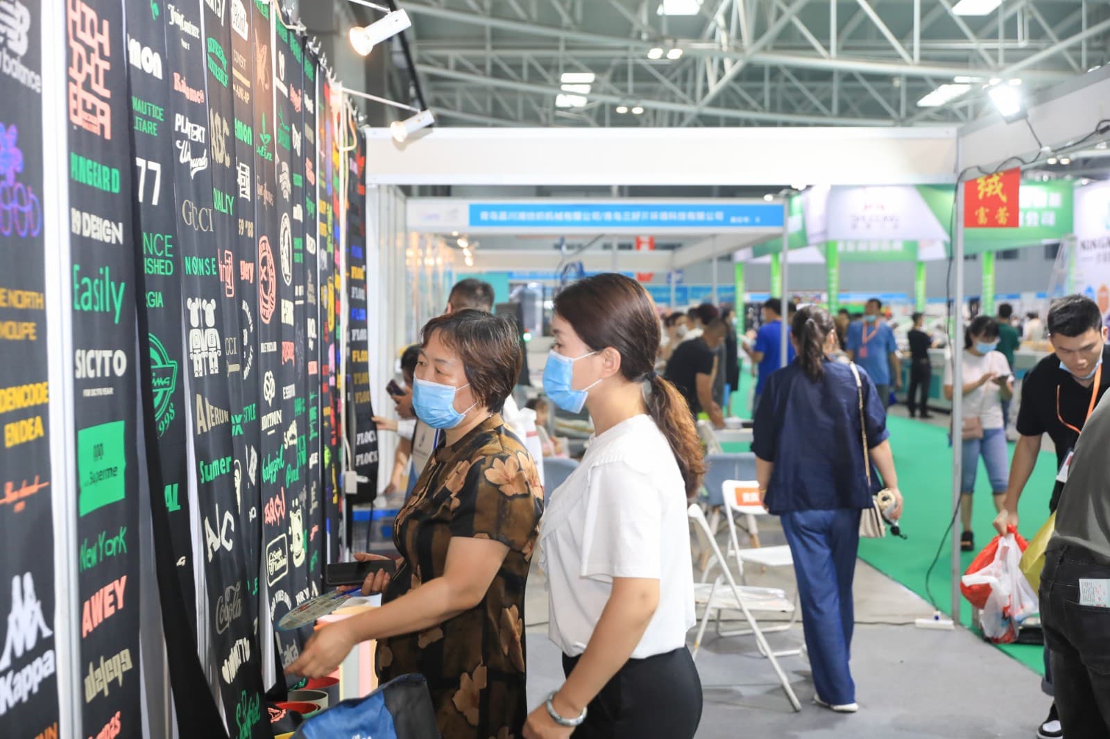 Qingdao Fabrics, Accessories and Yarns Exhibition - Image 4